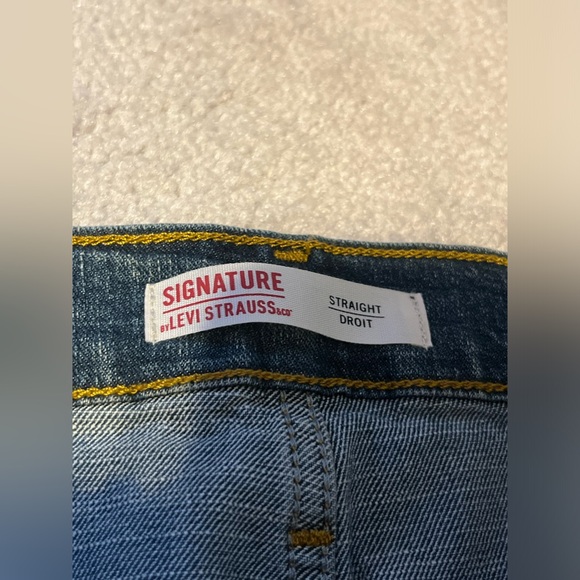 ⭐️NWT⭐️ Levi’s Straight Leg Jeans - Picture 4 of 7